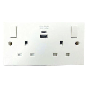 Dencon Switched Socket 2-Gang + 2 USB A/C Ports 13A Dencon - RockBottom Northampton