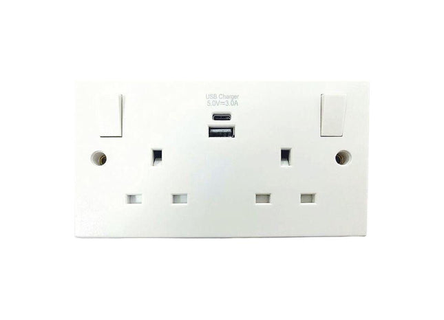 Dencon Switched Socket 2-Gang + 2 USB A/C Ports 13A Dencon - RockBottom Northampton
