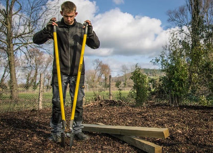 Roughneck Traditional Pattern Post Hole Digger 135mm (5.3/8in) Roughneck - RockBottom Nothampton