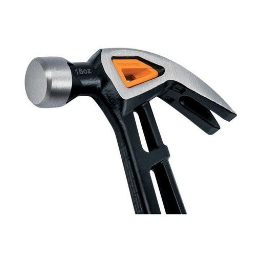 Fiskars IsoCore Curved Finishing Hammer 450g (16oz) Fiskars - RockBottom Northampton