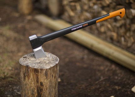Fiskars XL X25 Splitting Axe 2.4kg (5.2 lb) Fiskars - RockBottom Northampton
