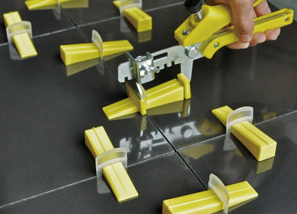 LEVELLING PLIER