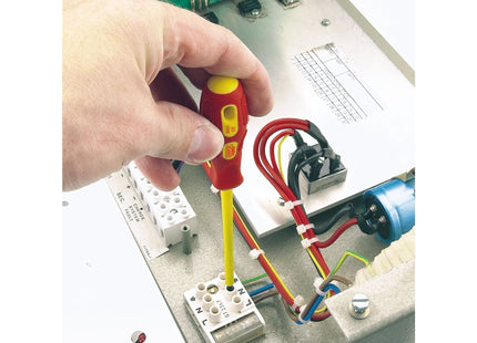 Draper VDE Approved Fully Insulated Plain Slot Screwdriver, 3.0 x 100mm (Display Draper - Town Tools 